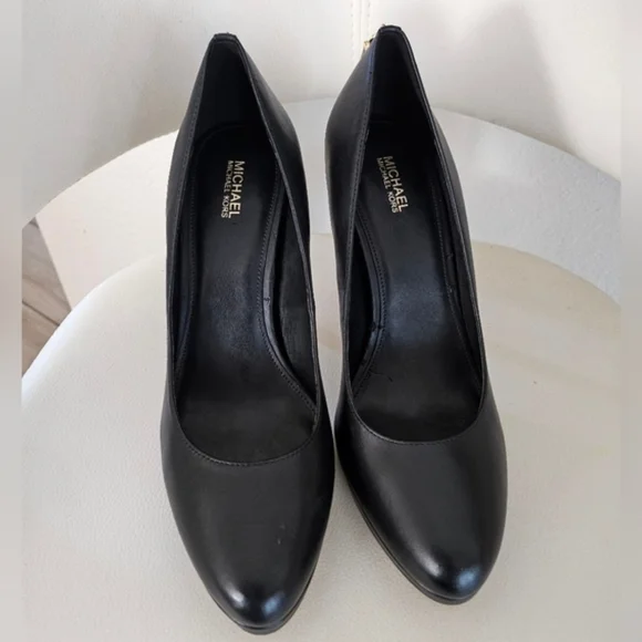 Michael Kors Black Leather Heels with Gold Accent - Picture 5 of 9